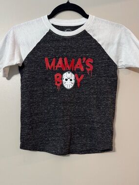 Mama's Boy Friday the 13th Graphic Horror Jason Tee Black&White - Boy Small 6/7